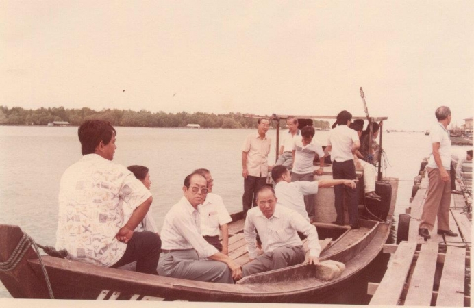 参观柔佛养鱼场 (1987)